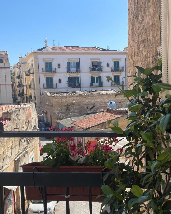Shallah Apartment Nel Cuore Del Centro Storico Di Palermo Esterno foto